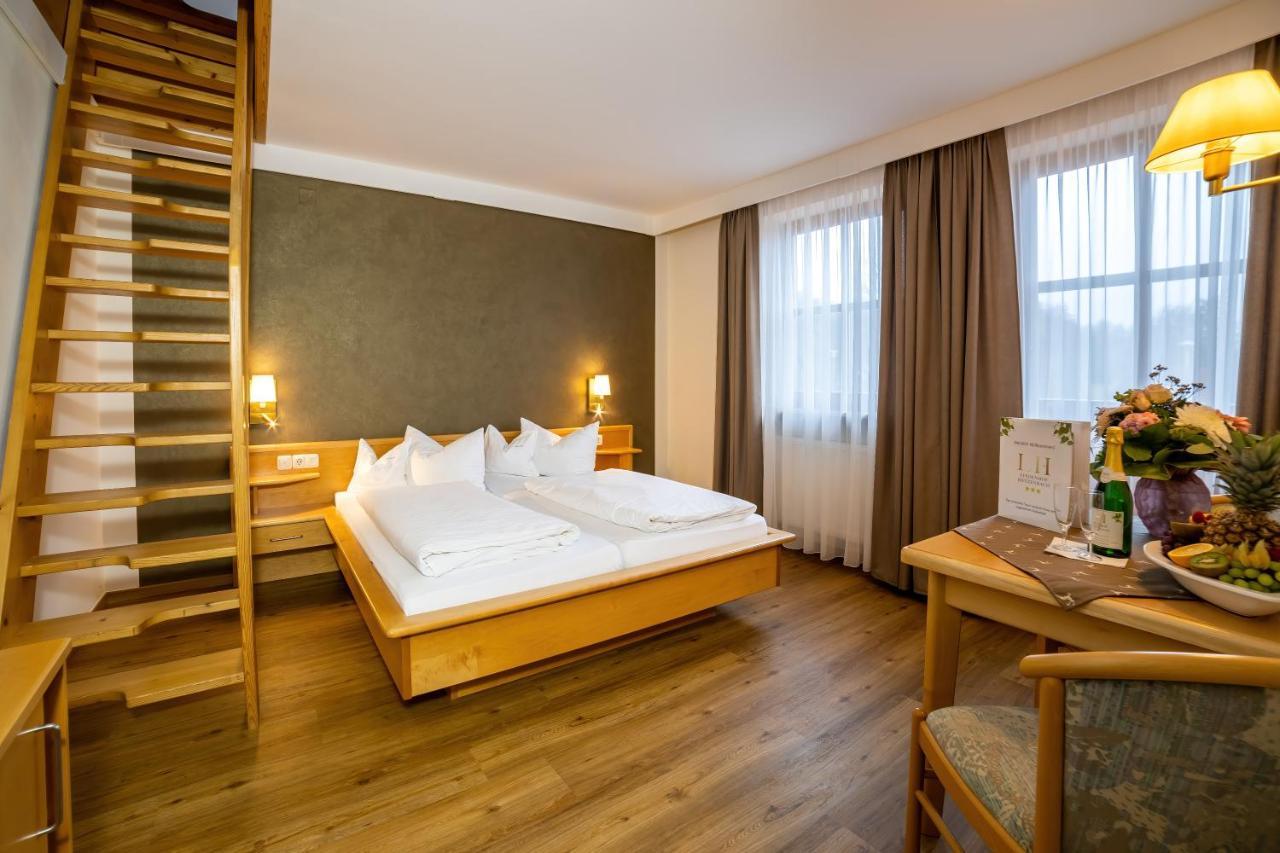 Lindenhof Hetzenbach Hotel Zell Bagian luar foto